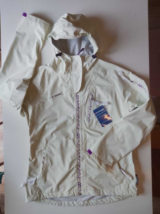 Ново Дамско зимно туристическо яке мембрана и панталон,ски сноуборд