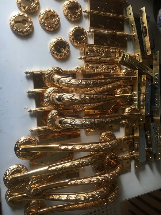 Продам  петли  и ручки  из латуни