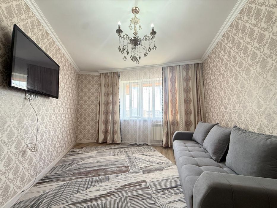Иле 30/2 продается квартира 2-х ком  63 школа