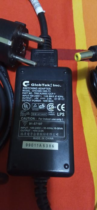 Зарядка на ноутбуки.