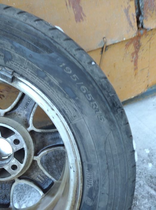 Продаю балоны с дисками в сборе 195/65R15