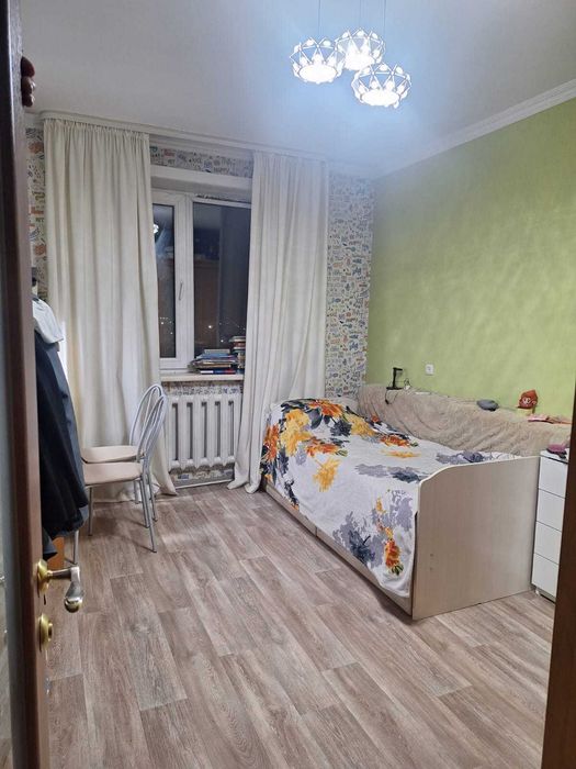 продам 2х ком квартиру центр