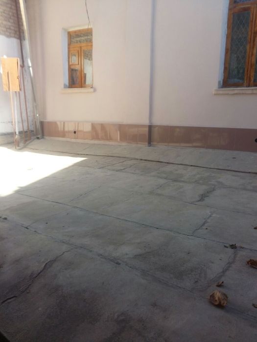 Продается  дом    в  центри  города    есть  дарога    можна  построит