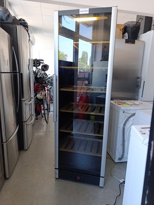 Хладилна ветрина Vestfrost за вино