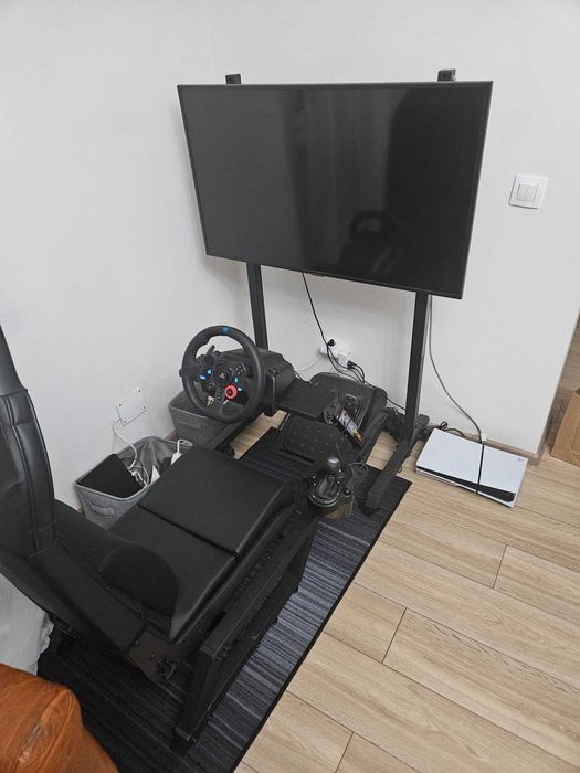 Cockpit gaming + stand monitor + volan, pedale, schimbator