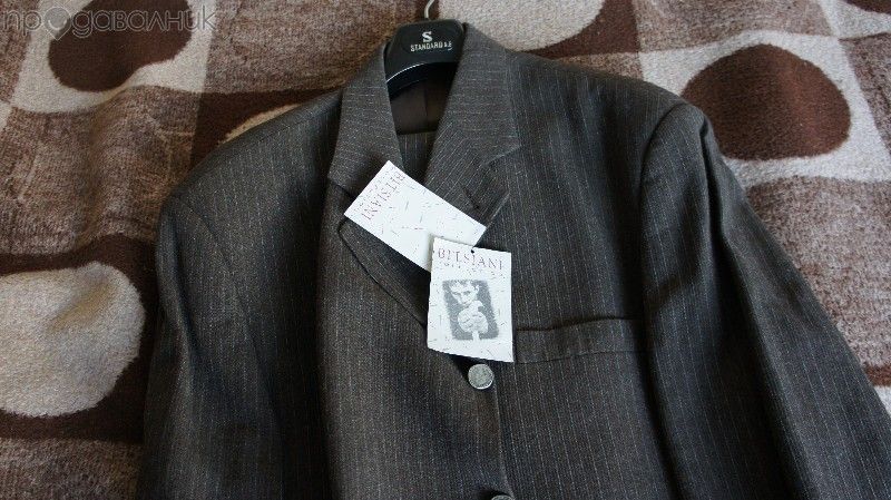 Продавам мъжки марков костюм Bitsiani