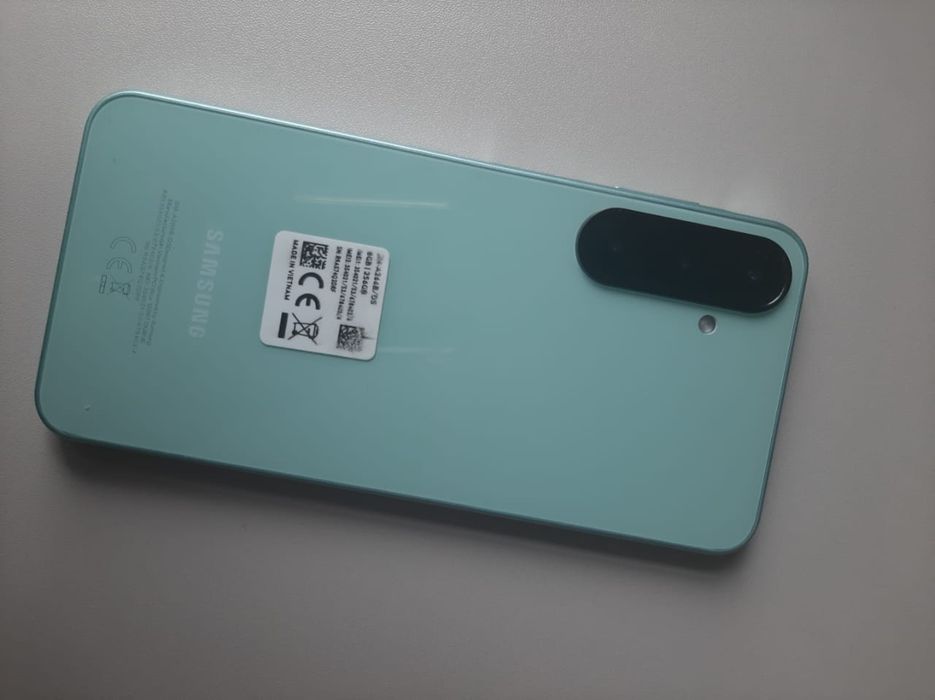 Продаю телефон Самсунг А26