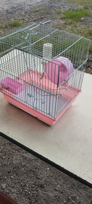 Продаю клетку для хомячков.