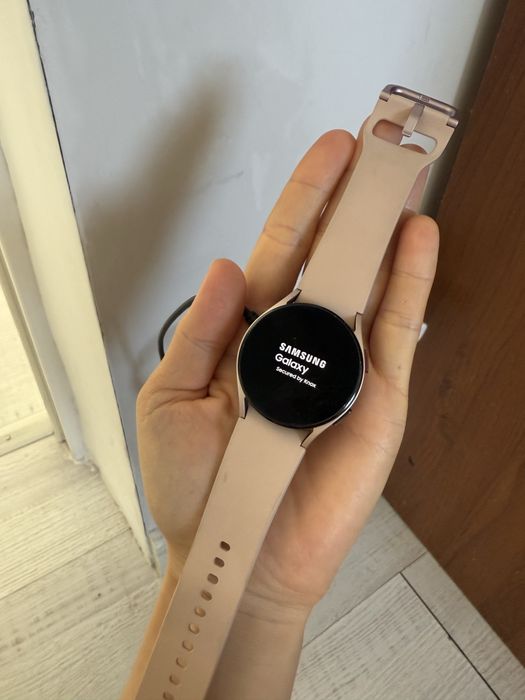 Часы Samsung Galaxy watch 4