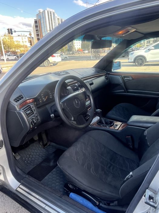 Продам мерседес w210