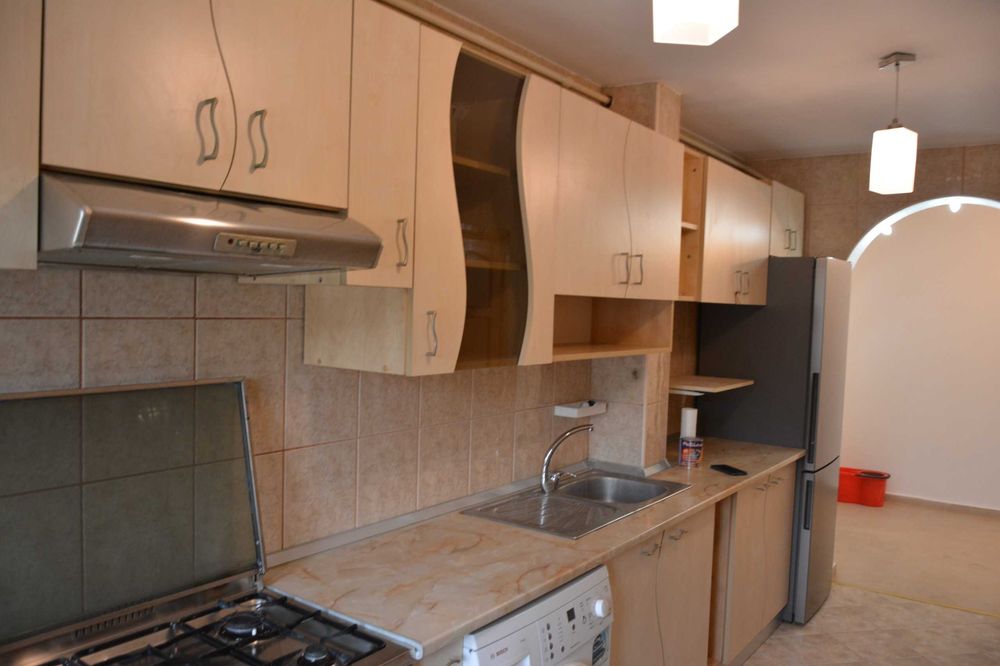Inchiriere apartament 2 camere zona Toamnei 60 mp