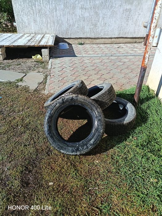 Продаю зимние шины