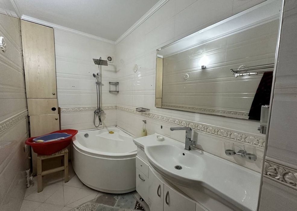 Квартира на Осиё (Ц6) -метро Минор 3/5/9 общ пл 72м с обстановкой