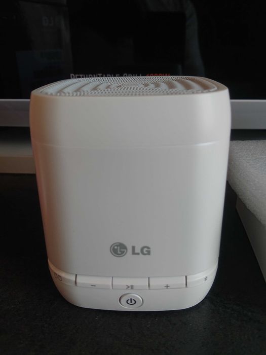 Boxa portabila LG bluetooth NP1540W alba - produs NOU
