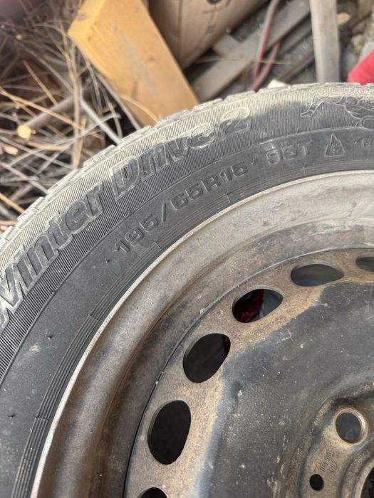 Продам зимнию резину с дисками