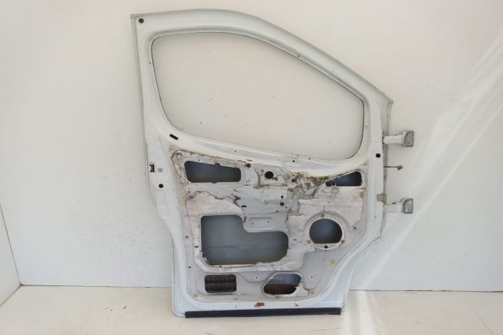 Usa stanga fata Opel Vivaro  seria