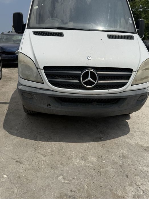 На части Mercedes-Benz Sprinter 2.2cdi Товарен с борд om651