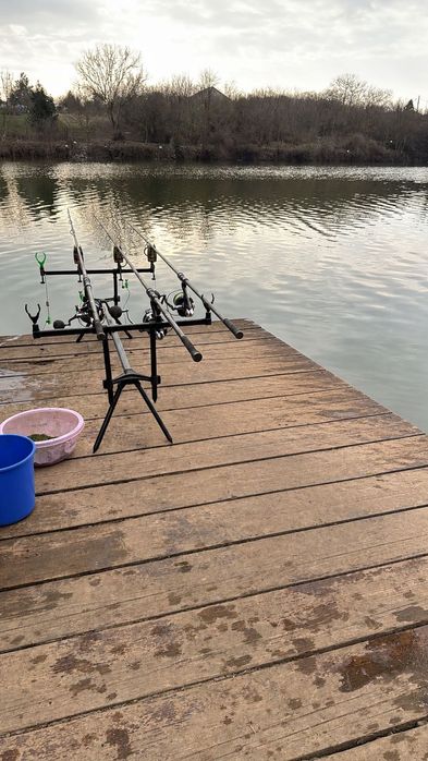 Set 4 FL Legend Carp 3.90m 3.75 LBS 2 seg+ 4 Mulineta Aquasite 10000 Si rod pod