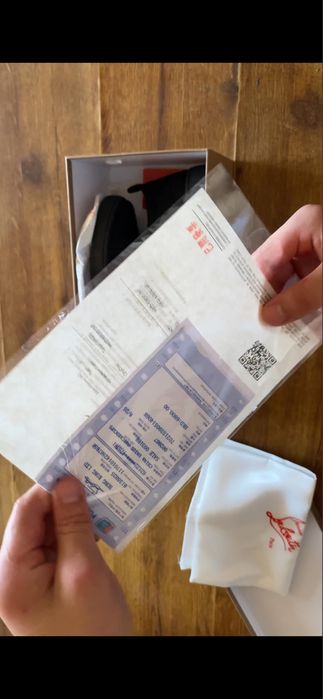 Lauboutin Christian original 500.000 so’m