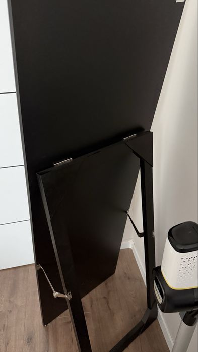 Продавам стоящо огледало