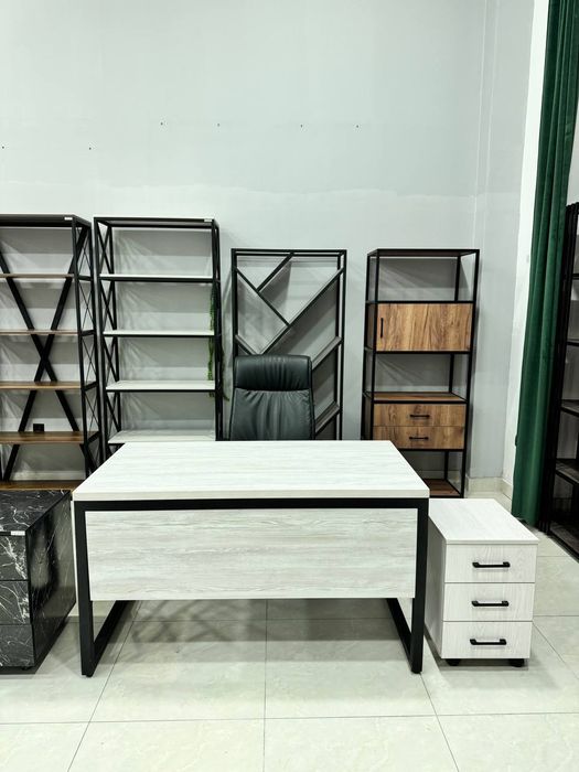 Укув маркази учун Столлар лофт услубида Стол для учебного центра