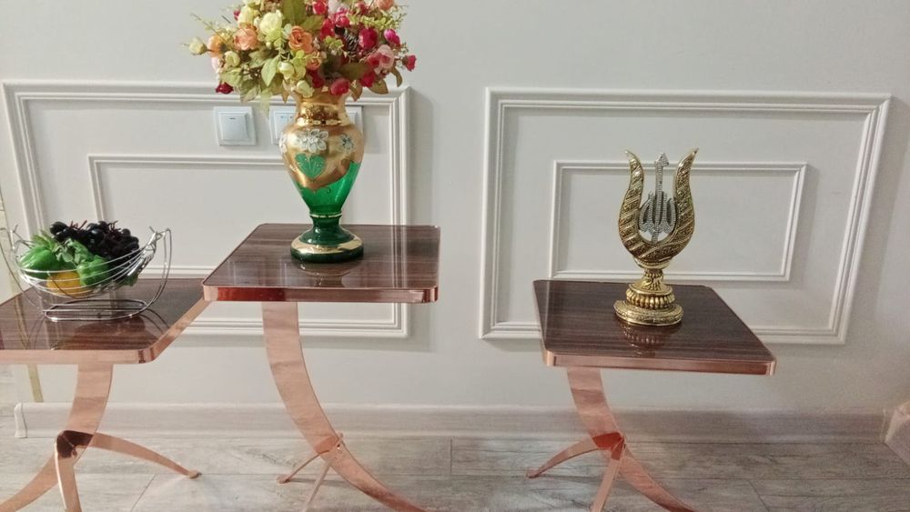 Журнальный столик