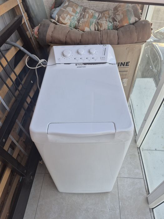 Продам стиральную машинку Ariston