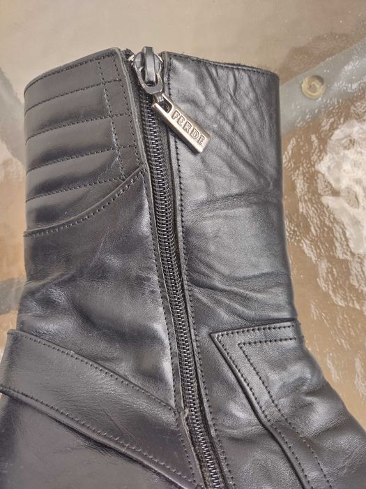 Боти от естествена кожа VERSIS на символична цена