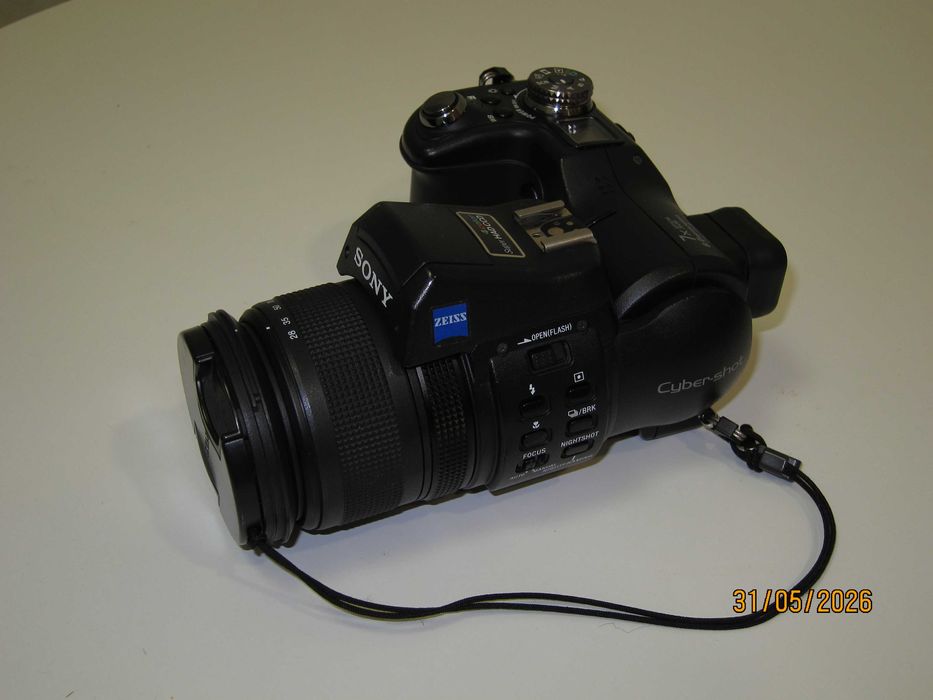 Sony Cyber-shot DSC-F828