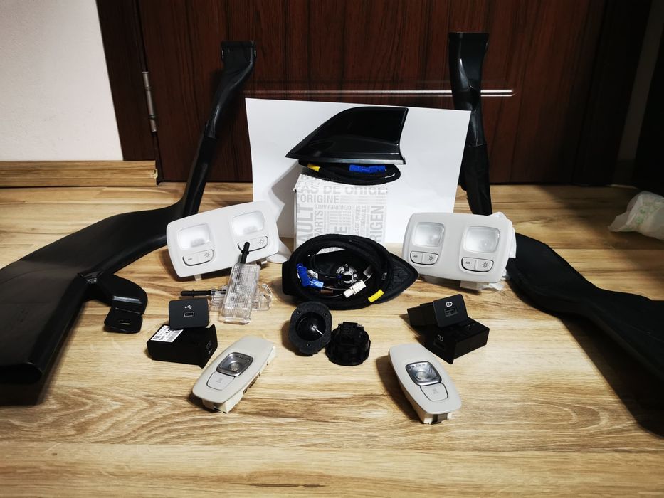 Priza USB, Lampă torpedou, Antena radio codita, plafoniere, twitere