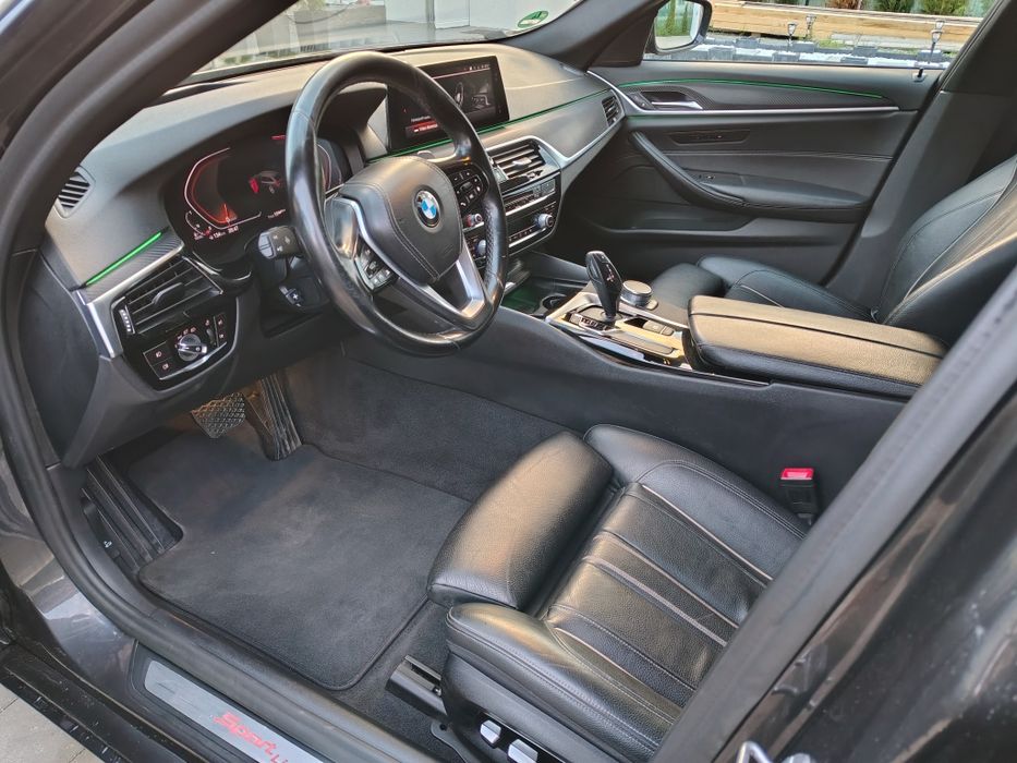 BMW 520d an 2019 luna 11, 158 000 km