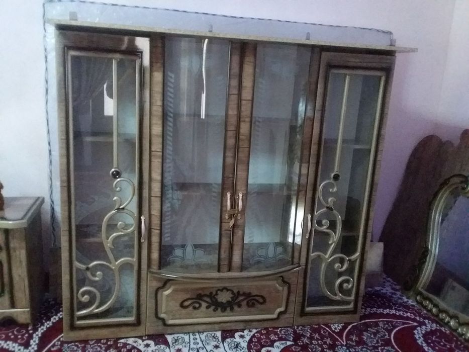 Мебель для спальни  garnitur srochna pradayotsya