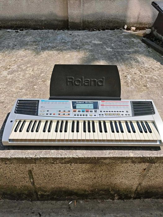 синтезатор Roland EM15 BNL - като нов!