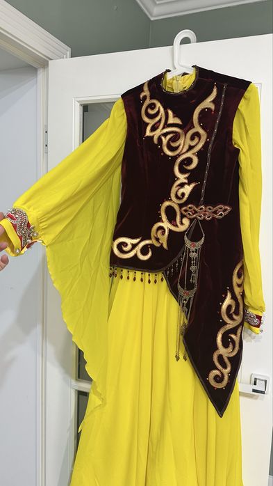 Национальное казахское платье