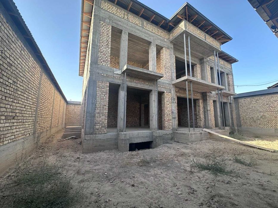 Hovli sotiladi— GULISTON-3