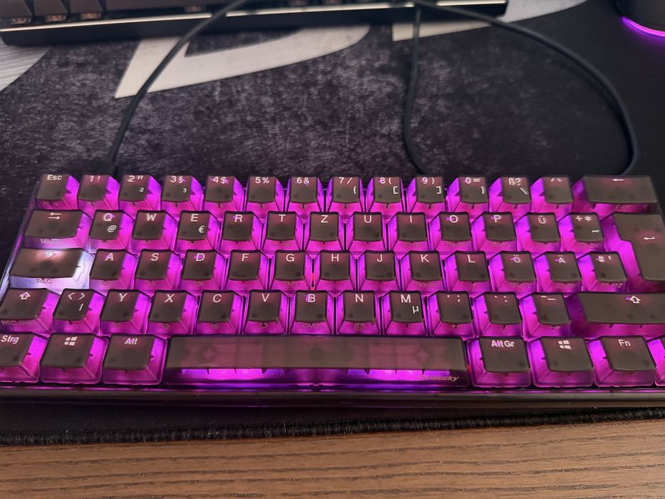 Ducky One 3 Classic Mini 60% Hotswap Cherry MX Speed Silent Red