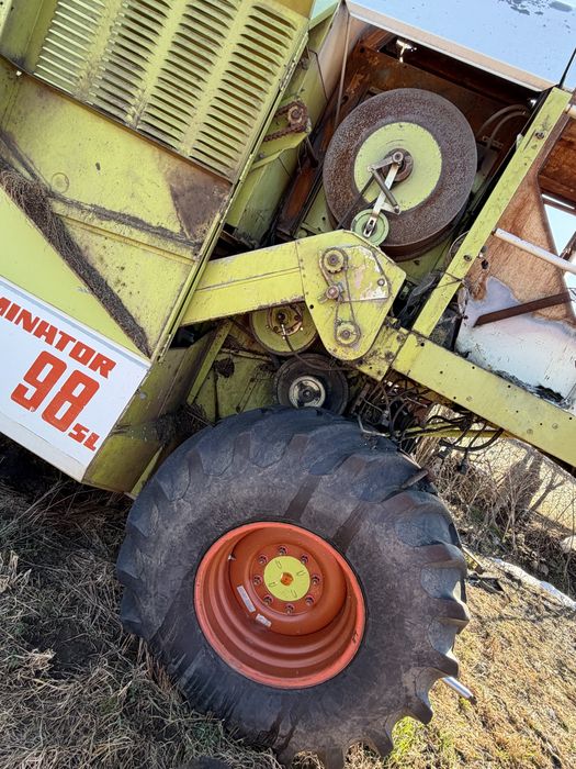 Dezmembrez combina claas dominator 98