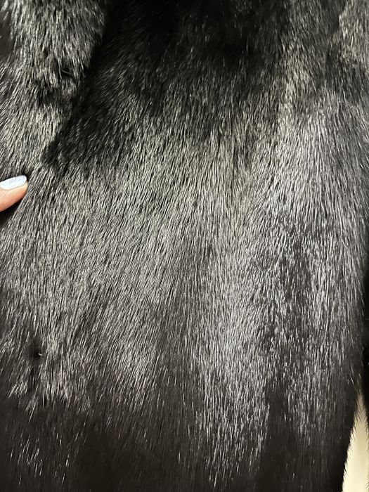 Продам норковую шубу