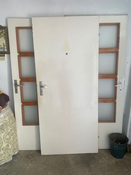 Продавам фазерни врати