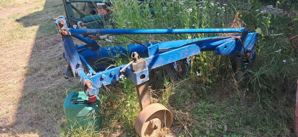 Tractor U650 , disc, plug si prasitoare 6 randuri