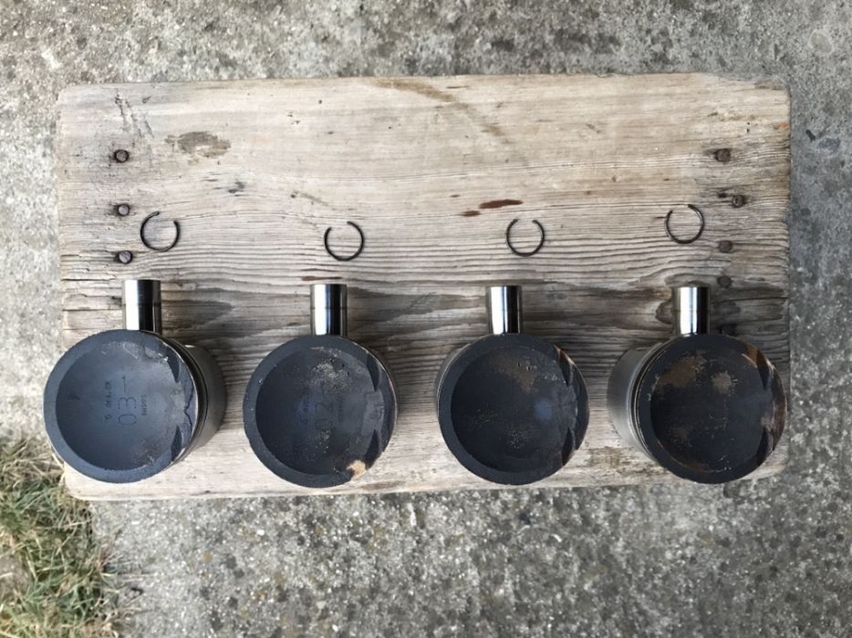 Бутала и верига-Нисан Алмера