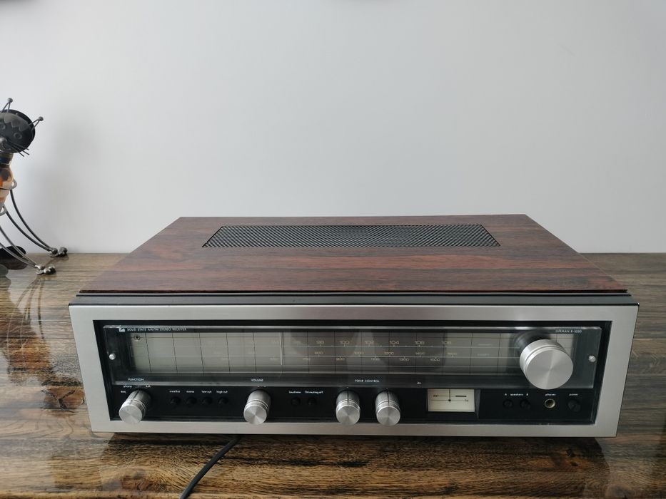 Receiver Luxman R1030