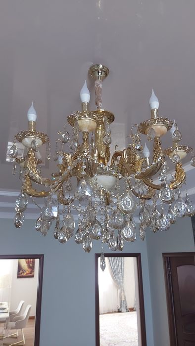 Продам люстры 8рожковые,в отличном состоянии