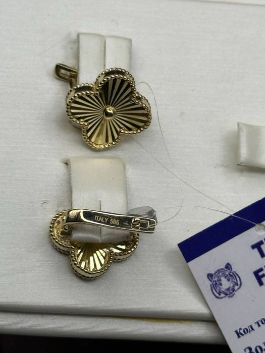 Золото 585  Серьги Масса: 3,6