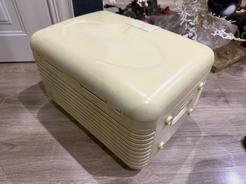 * автохолодильник 15 литров 12-220в зима-лето не большой очень удобный