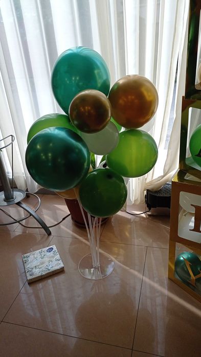 Арки и декорации с балони