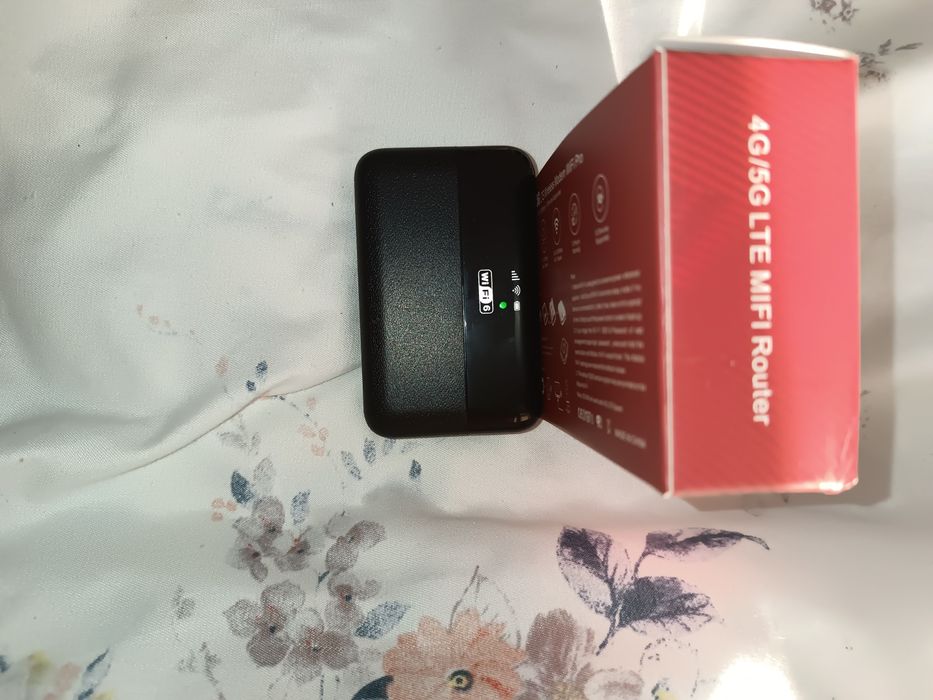 Router wifi 6  cu sim card internet 4G / 5G  internet portabil