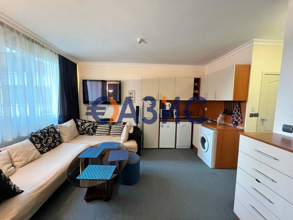 Продава се Двустаен апартамент в Несебър - 52 кв.м за 1123 €/кв.м - Снимка #1