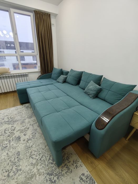 Продам диван угловой