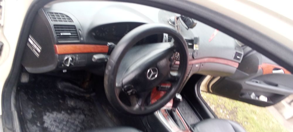 Mercedes 220 din  2009